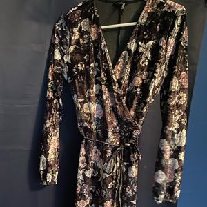 Dynamite Floral Velvet Dress